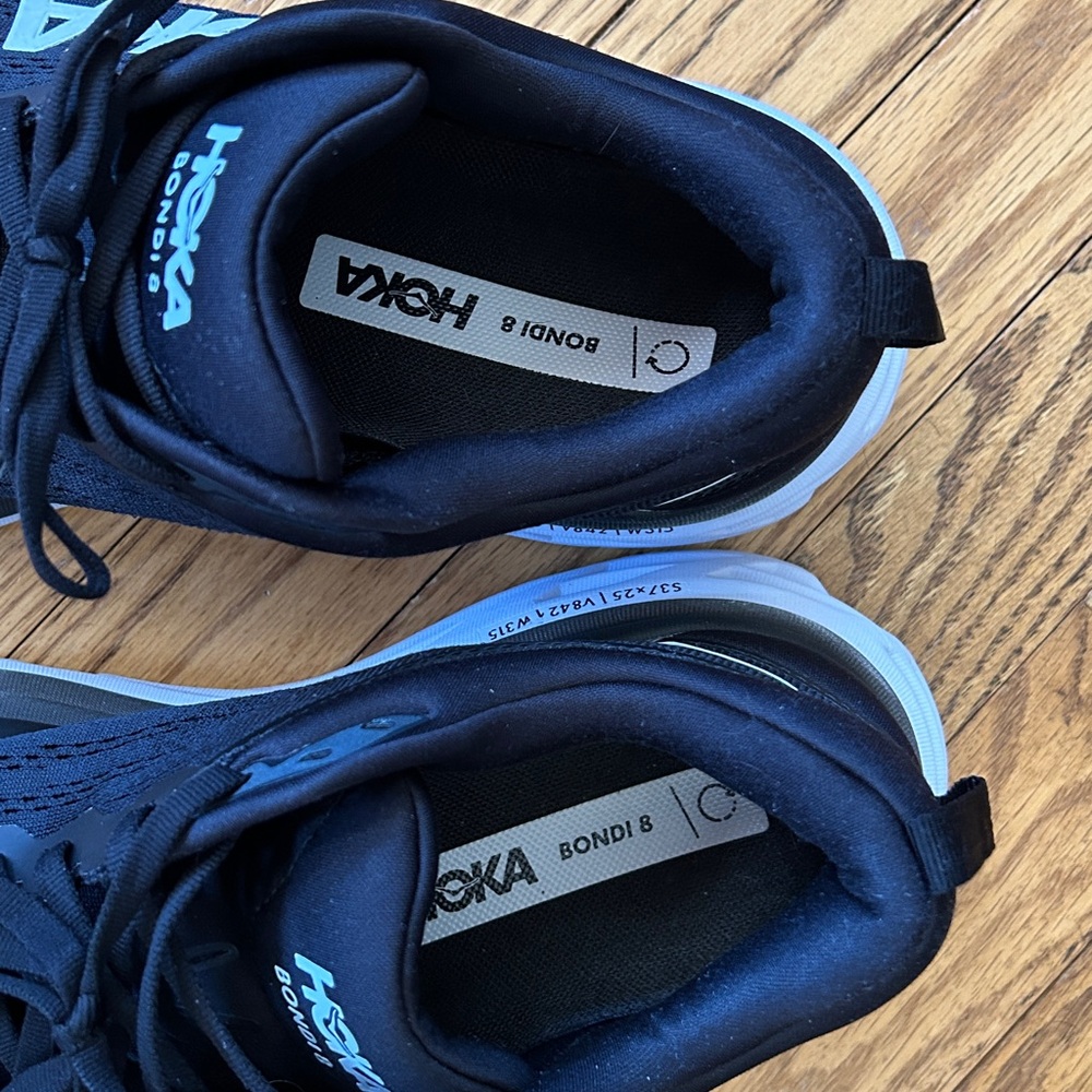 EUC Hoka One One Bondi 8 Shoes - Picture 4 of 8